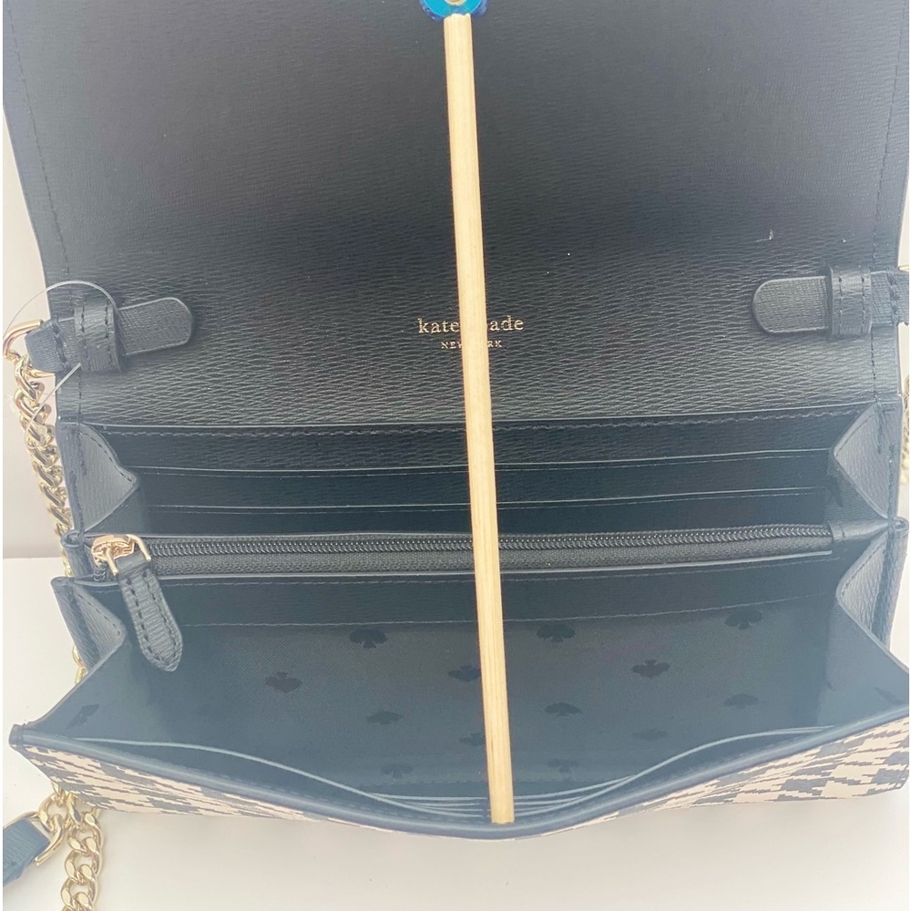 Kate Spade Darcy Chain Wallet Crossbody
Clutch Bag - Picture 9 of 10